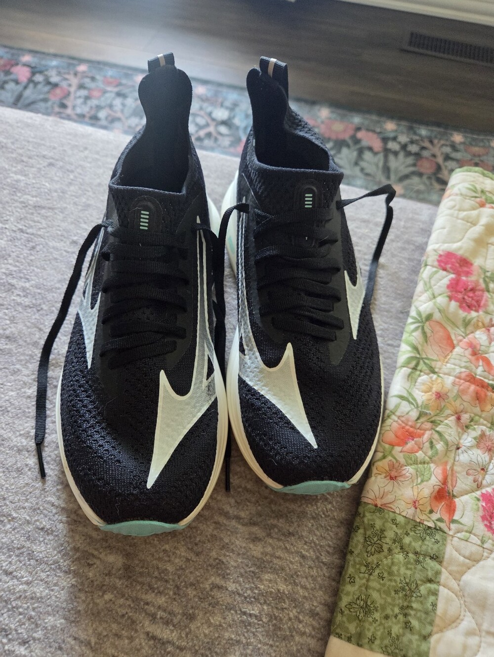 Womens Mizuno Black Athletic Running Shoes with White Accents